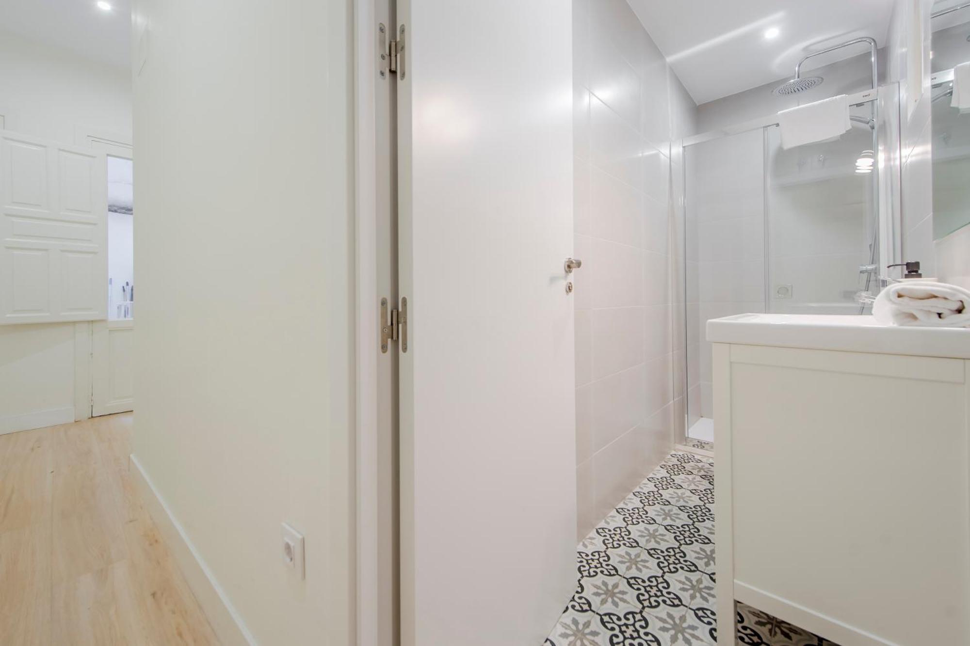 Nuevo Apt Para 7 Pax En Malasana - Gran Via E1 Apartment Madrid Luaran gambar