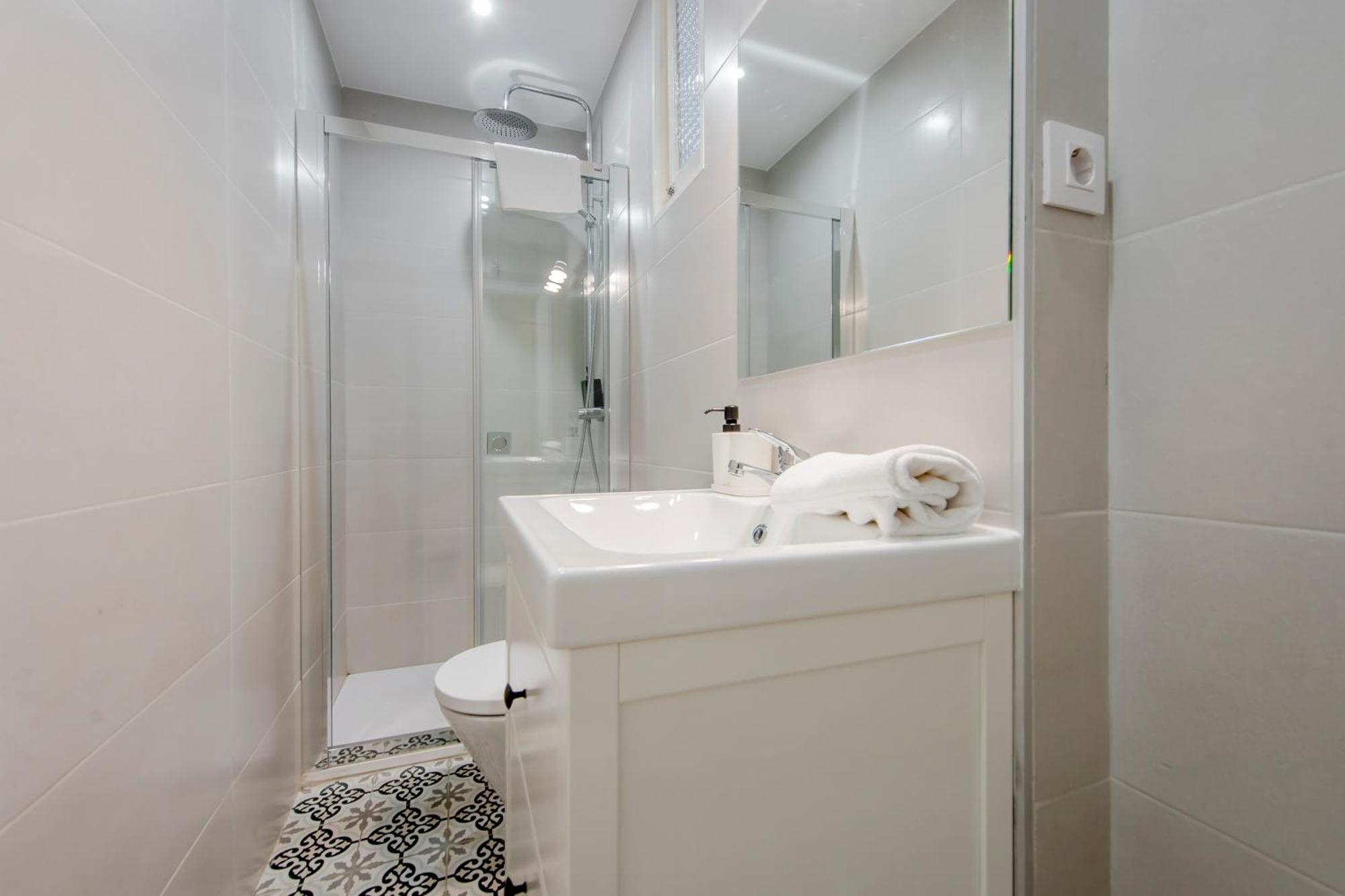 Nuevo Apt Para 7 Pax En Malasana - Gran Via E1 Apartment Madrid Luaran gambar